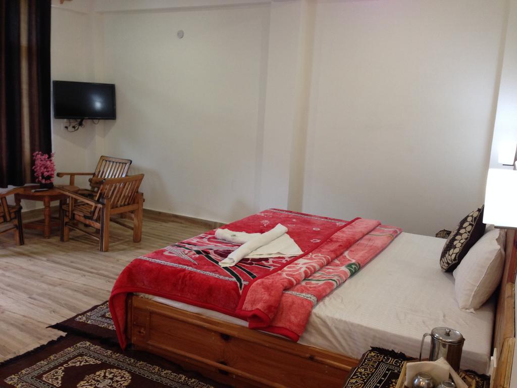 Akash Hills Hotel - Manali (Himachal Pradesh) — Photos 2